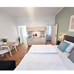 Good Mit Kostenlosen Parkplaetzen 3* Drezno