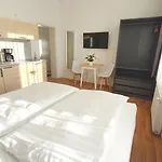 Hotel apartamentowy Good Mit Kostenlosen Parkplaetzen
