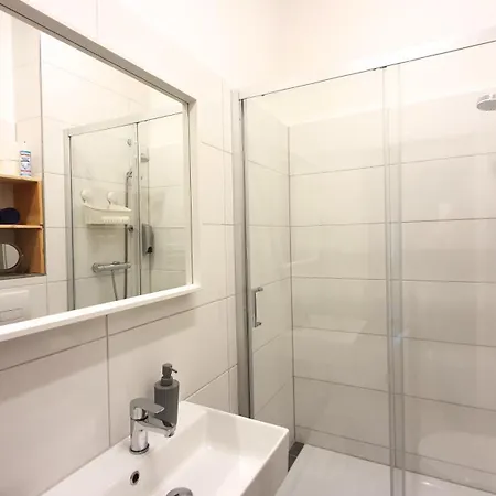 Good Mit Kostenlosen Parkplaetzen Lägenhetshotell *
