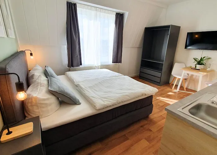 Good Mit Kostenlosen Parkplaetzen 3* Drezno