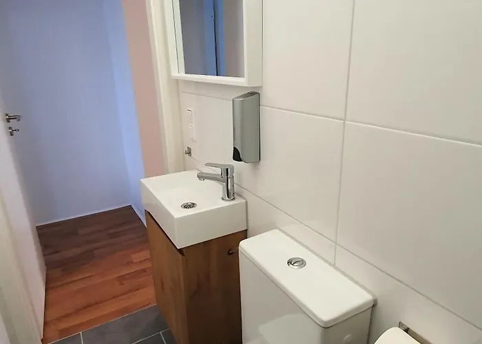 Good Mit Kostenlosen Parkplaetzen Hotel apartamentowy 3*