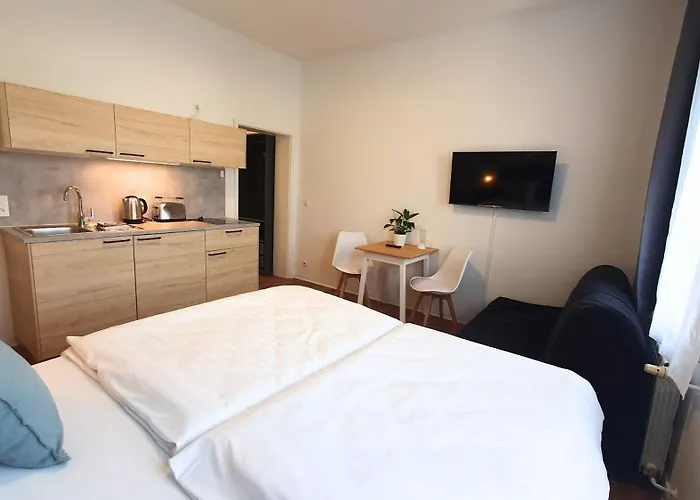 Aparthotel Good Mit Kostenlosen Parkplätzen