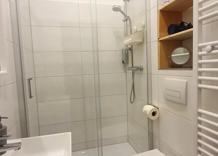 Aparthotel Good Mit Kostenlosen Parkplätzen